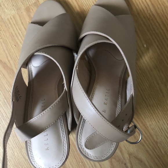 Heeled sandals - Picture 2 of 2